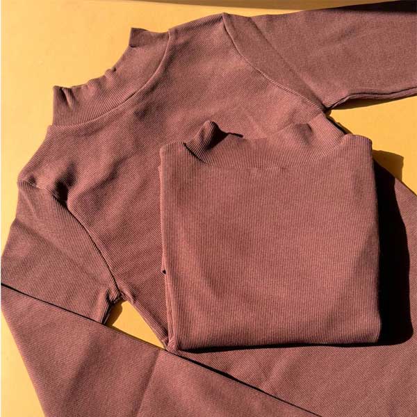 بلوز یقه پنج سانت تک رنگ قهوه ای