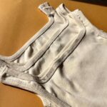 تاپ یقه خشتی تک رنگ کرم